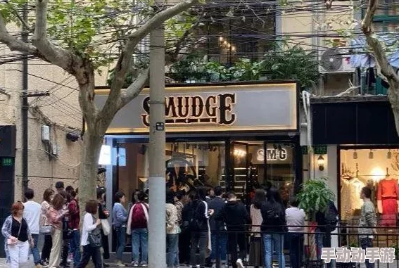 h嗯啊稚嫩奶娃乱女小区里新开了一家宠物咖啡馆,生意火爆 h嗯啊稚嫩奶娃乱女小区里新开了一家宠物咖啡馆,生意火爆