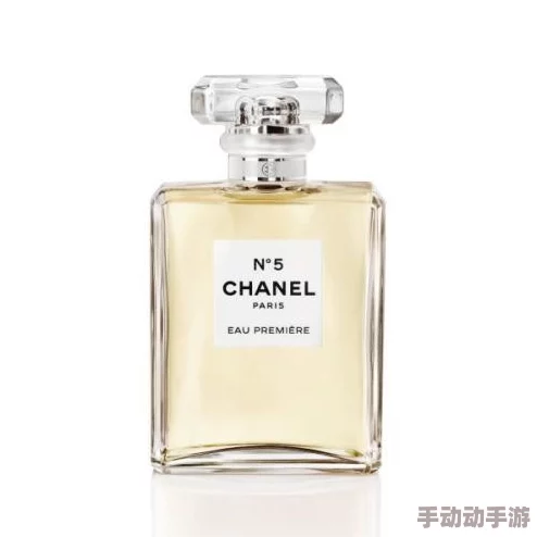 浓情女人香近日,国际知名香水品牌推出限量版香水,灵感源自神秘东方花园的魅力 浓情女人香近日,国际知名香水品牌推出限量版香水,灵感源自神秘东方花园的魅力