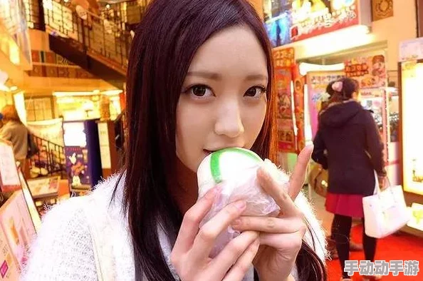 桃谷绘里香初尝黑人巨炮在东京街头引发热议