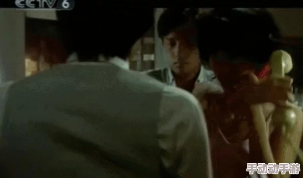 夜童一部揭示人性与命运的黑色幽默电影，值得深思人生与选择。
