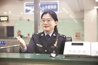 解开警花的裙子猛烈进入许你一生璀璨勇敢追梦心中有光未来可期