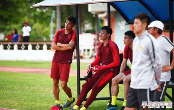 缅甸女孩开火车真实情况后续调查显示女孩一家系铁路职工并非顶替司机 缅甸女孩开火车真实情况后续调查显示女孩一家系铁路职工并非顶替司机