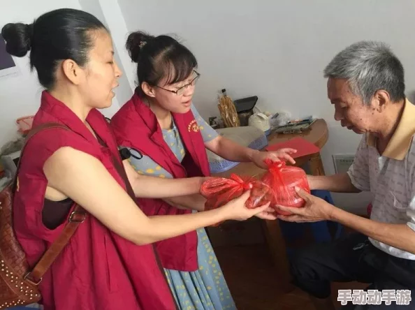 好儿媳秦雨秦雨近日参加社区志愿活动,积极帮助孤寡老人,受到居民们的赞誉 好儿媳秦雨秦雨近日参加社区志愿活动,积极帮助孤寡老人,受到居民们的赞誉