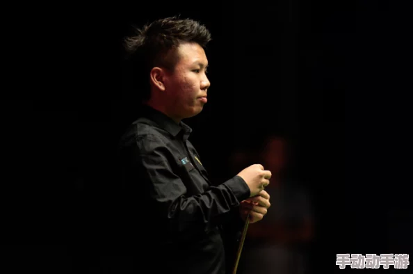 国摸私拍2017无水印套2023斯诺克英锦赛资格赛周跃龙VS伊恩·伯恩斯勇攀高峰展现拼搏精神 国摸私拍2017无水印套2023斯诺克英锦赛资格赛周跃龙VS伊恩·伯恩斯勇攀高峰展现拼搏精神