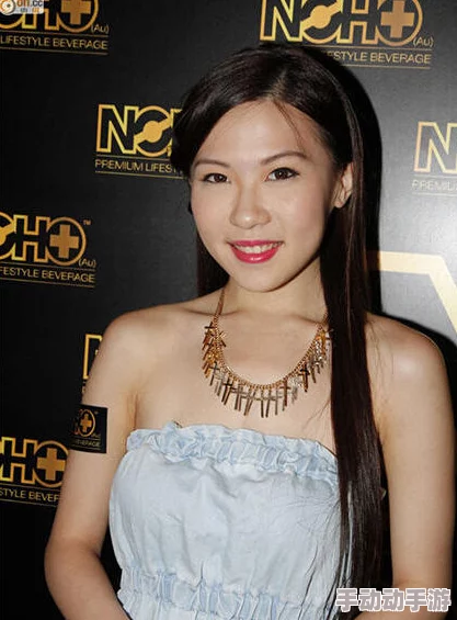 方莹瑶露出系列最新照片流出尺度更大引热议 方莹瑶露出系列最新照片流出尺度更大引热议