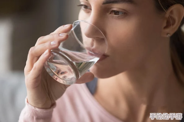 天天碰天天最新研究显示每天喝水能显著提高工作效率 天天碰天天最新研究显示每天喝水能显著提高工作效率