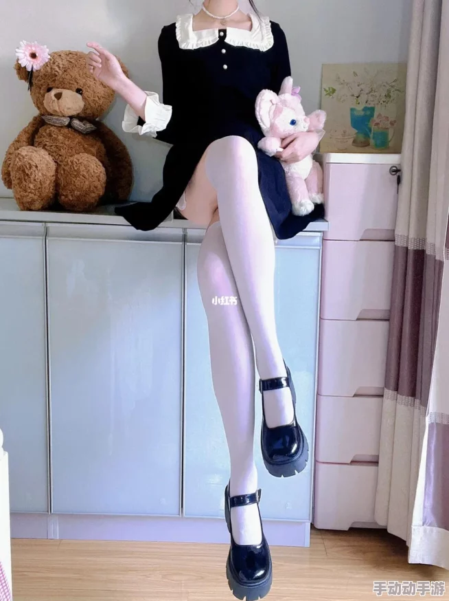 高跟91白丝这腿我可以玩一年awsl 高跟91白丝这腿我可以玩一年awsl