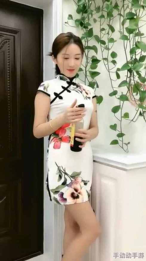 隔壁邻居娶了漂亮媳妇听说娘家陪嫁了一套市中心的大房子 隔壁邻居娶了漂亮媳妇听说娘家陪嫁了一套市中心的大房子