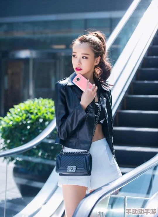 校花的贴身高手最新章节更新剧情越来越精彩了,期待后续发展 校花的贴身高手最新章节更新剧情越来越精彩了,期待后续发展