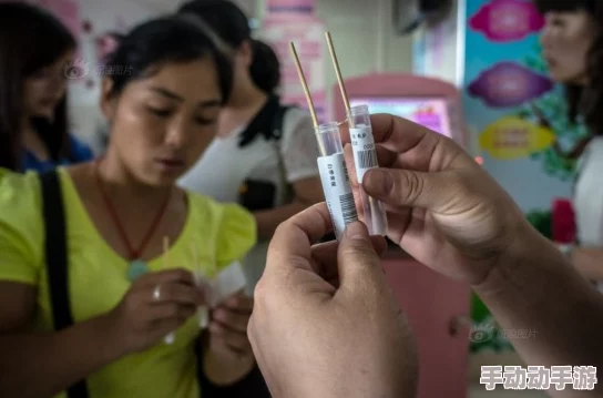 男生桶女孩子的小鸡这种行为涉嫌猥亵儿童请立即向公安机关报案 男生桶女孩子的小鸡这种行为涉嫌猥亵儿童请立即向公安机关报案