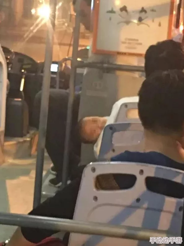 日本公交车上强在线观看乘客曝光偷拍行为警方已介入调查 日本公交车上强在线观看乘客曝光偷拍行为警方已介入调查