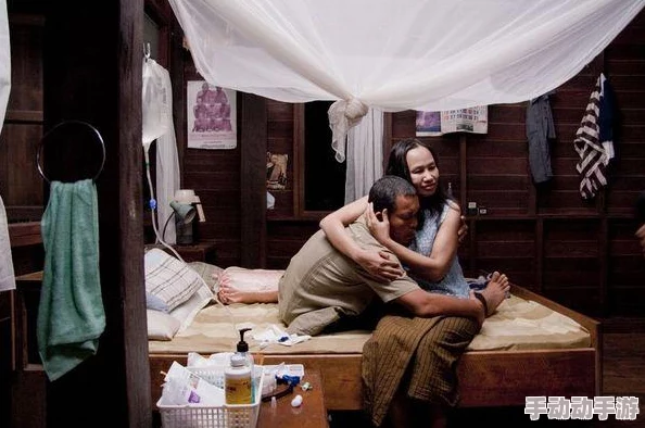 午夜伦午夜伦锂电影画面模糊音效糟糕剧情混乱浪费时间毫无价值 午夜伦午夜伦锂电影画面模糊音效糟糕剧情混乱浪费时间毫无价值