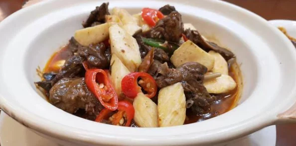 《我的世界》热门美食:兔肉煲最新制作合成方法全解析 《我的世界》热门美食:兔肉煲最新制作合成方法全解析