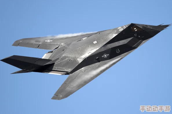 战机风暴：深度解析F-117夜鹰战机最新属性与热门特点